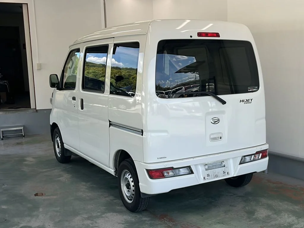 Daihatsu Hijet Cargo S321V 2020